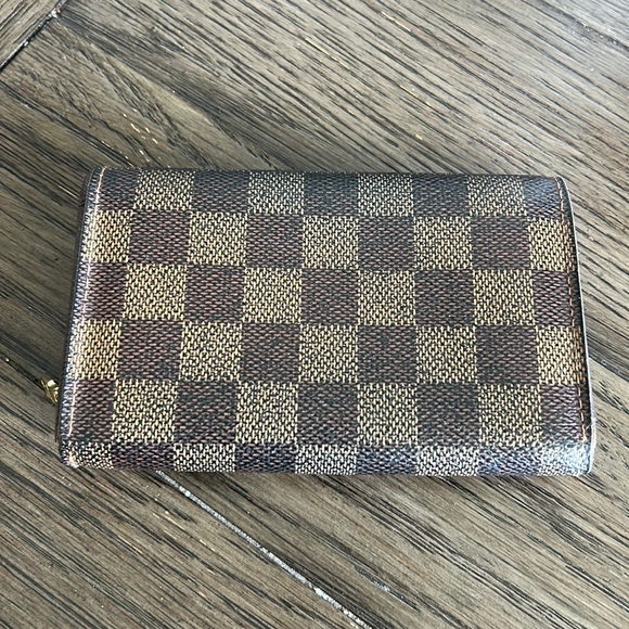Louis Vuitton Damier Ebene Wallet - Picture 2 of 16
